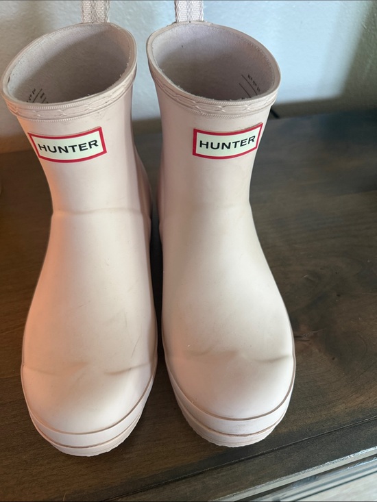Hunter Shoes - Hunter Short Rain Boots in Pale Pink